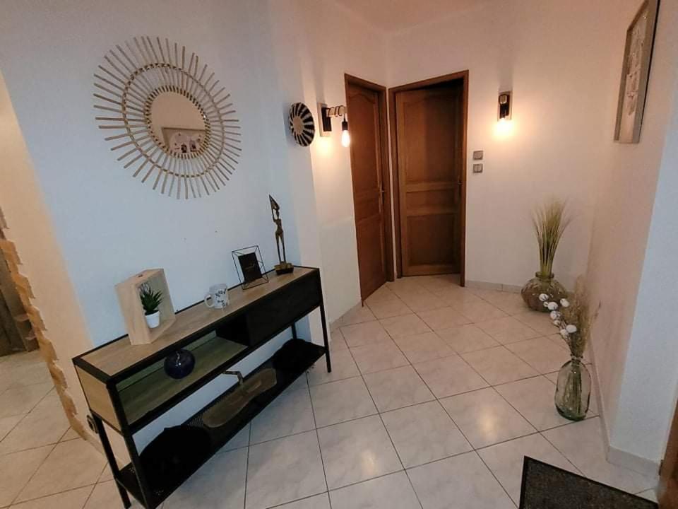 Appartement Cosy Style Industriel Bourges Luaran gambar