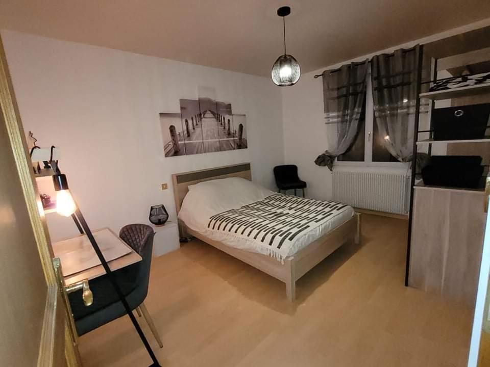 Appartement Cosy Style Industriel Bourges Luaran gambar